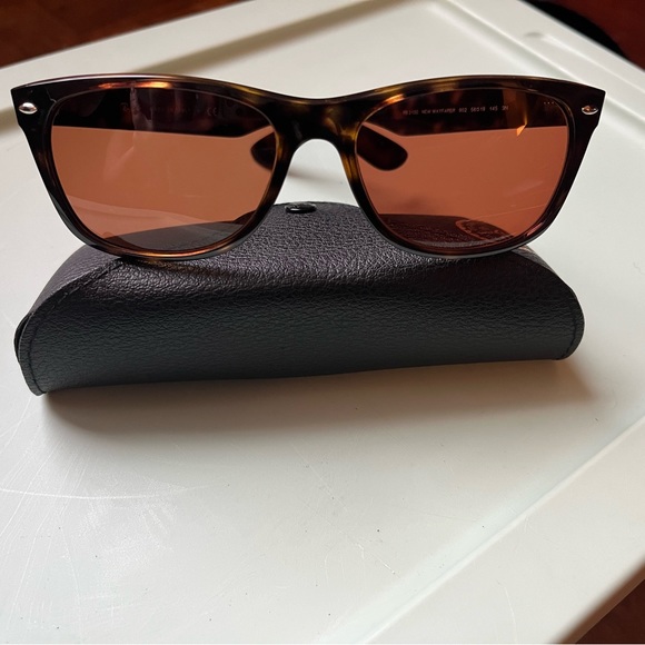 Rayban New Wayfarer Sunglasses - Picture 2 of 7